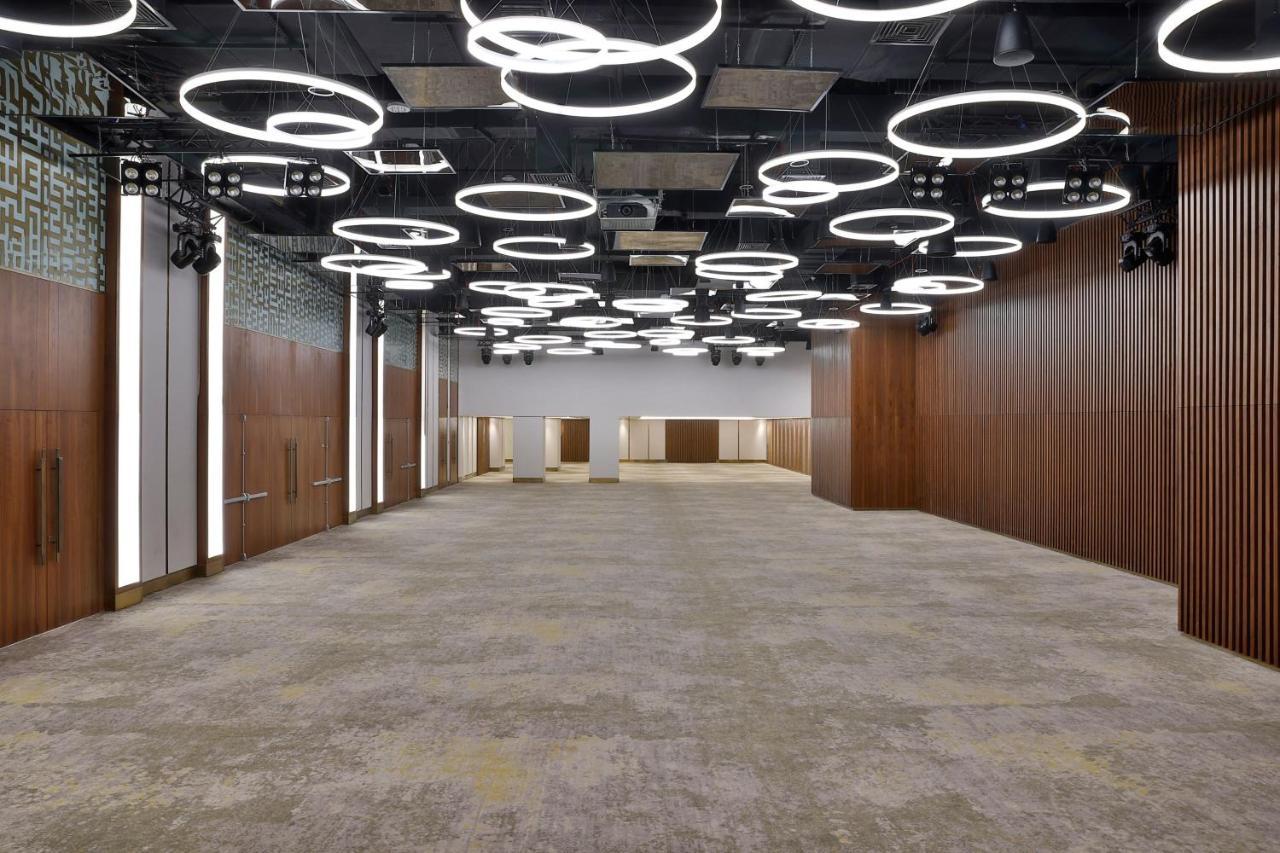 Jeddah Marriott Hotel Madinah Road Buitenkant foto The interior of the National Cultural Centre