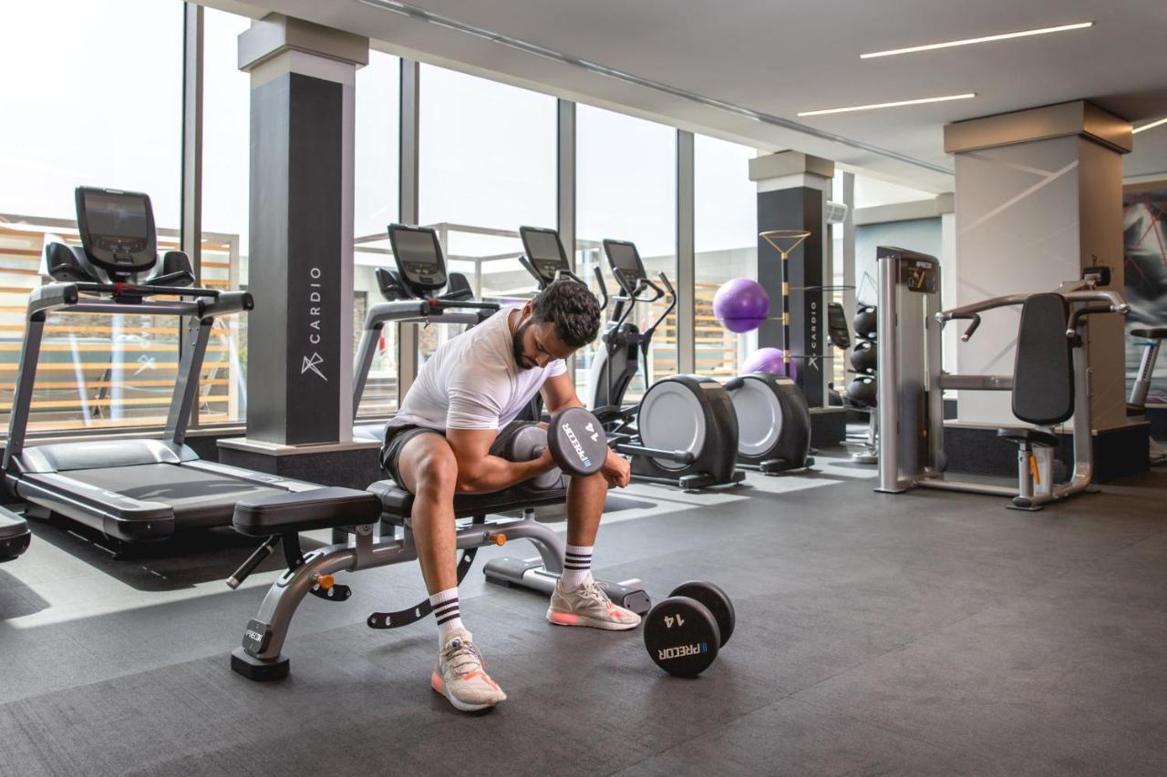 Jeddah Marriott Hotel Madinah Road Buitenkant foto The gym at the hotel