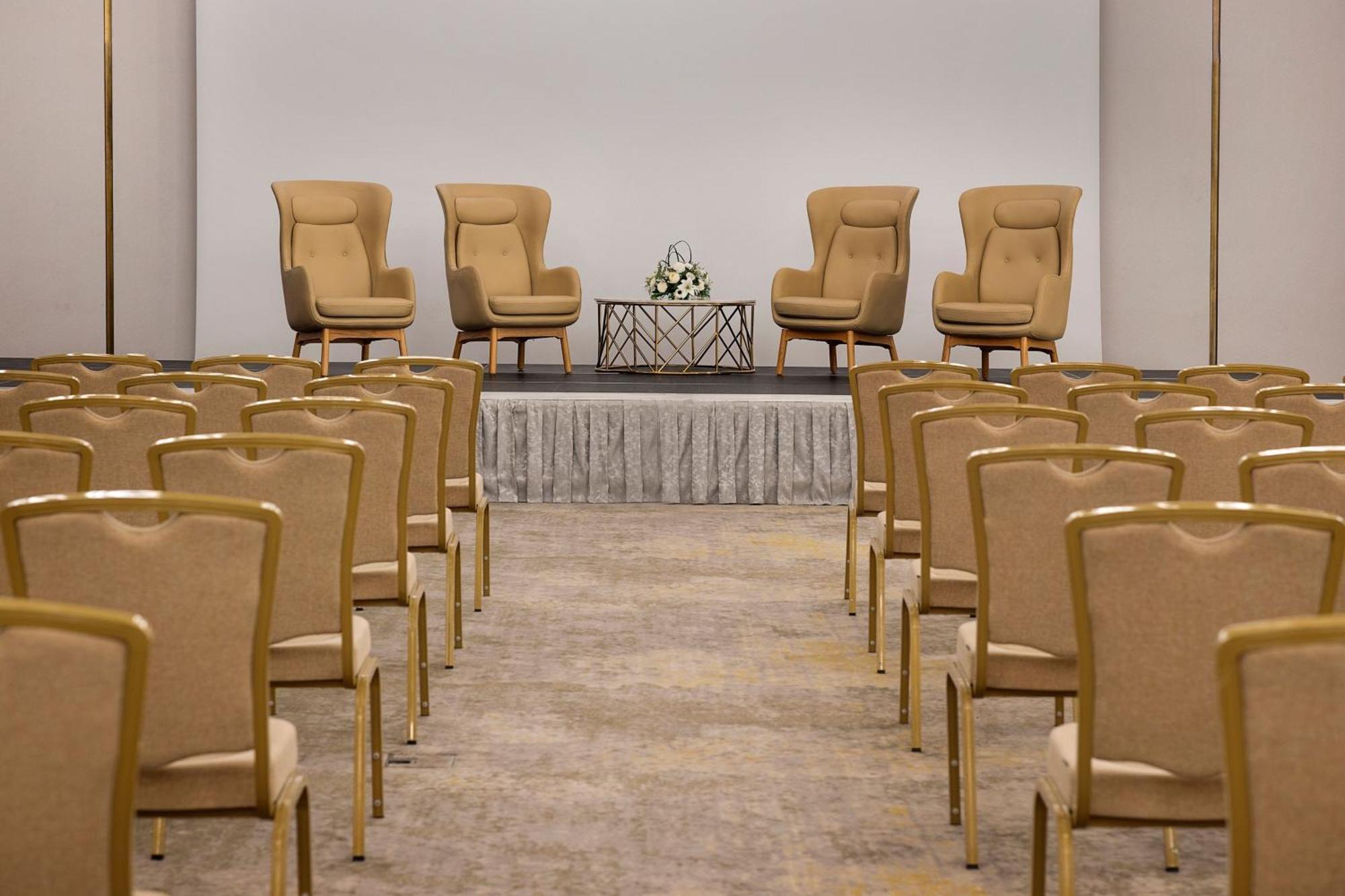 Jeddah Marriott Hotel Madinah Road Buitenkant foto The ballroom