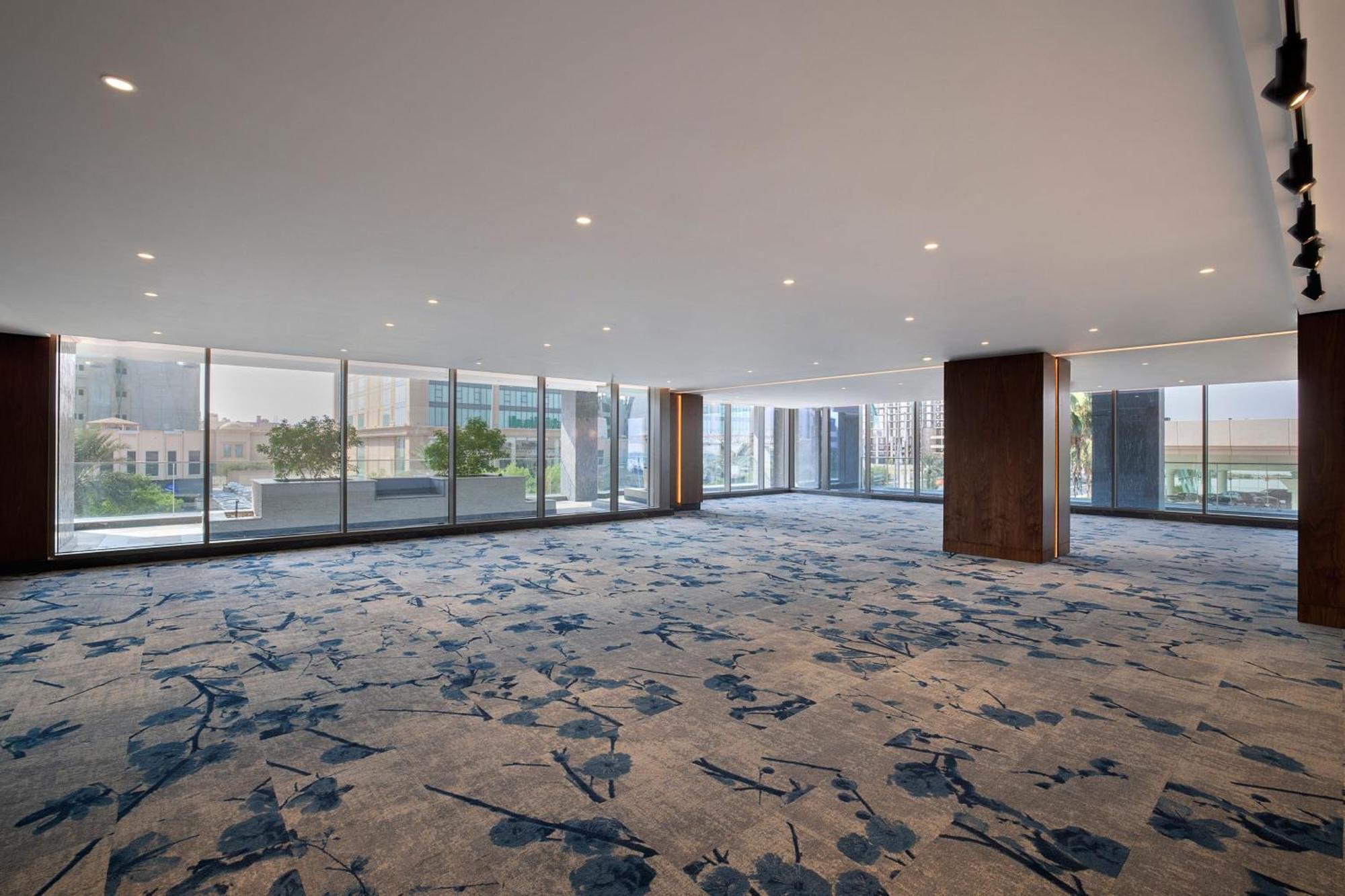 Jeddah Marriott Hotel Madinah Road Buitenkant foto The interior of the hotel